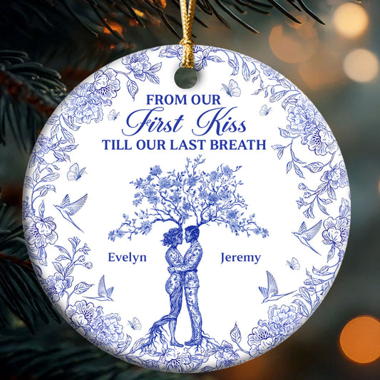 Love Never Ends - Personalized Round Shaped Ceramic Ornament